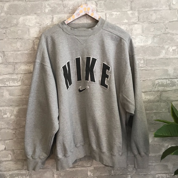 old nike sweatshirt